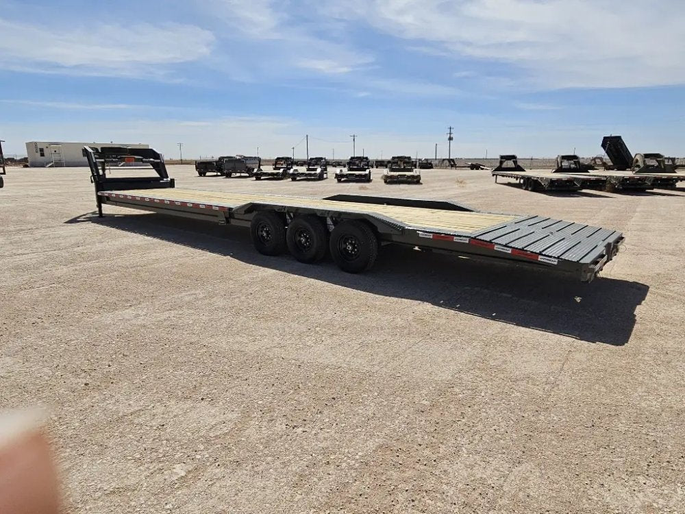 40' Horizon EWZ Gooseneck Equipment Trailer - (3) 7K Axles 15126